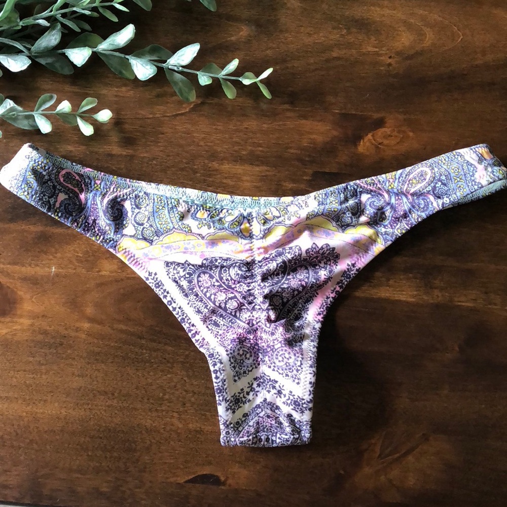 Victoria’s secrets Itsy Bikini Bottom